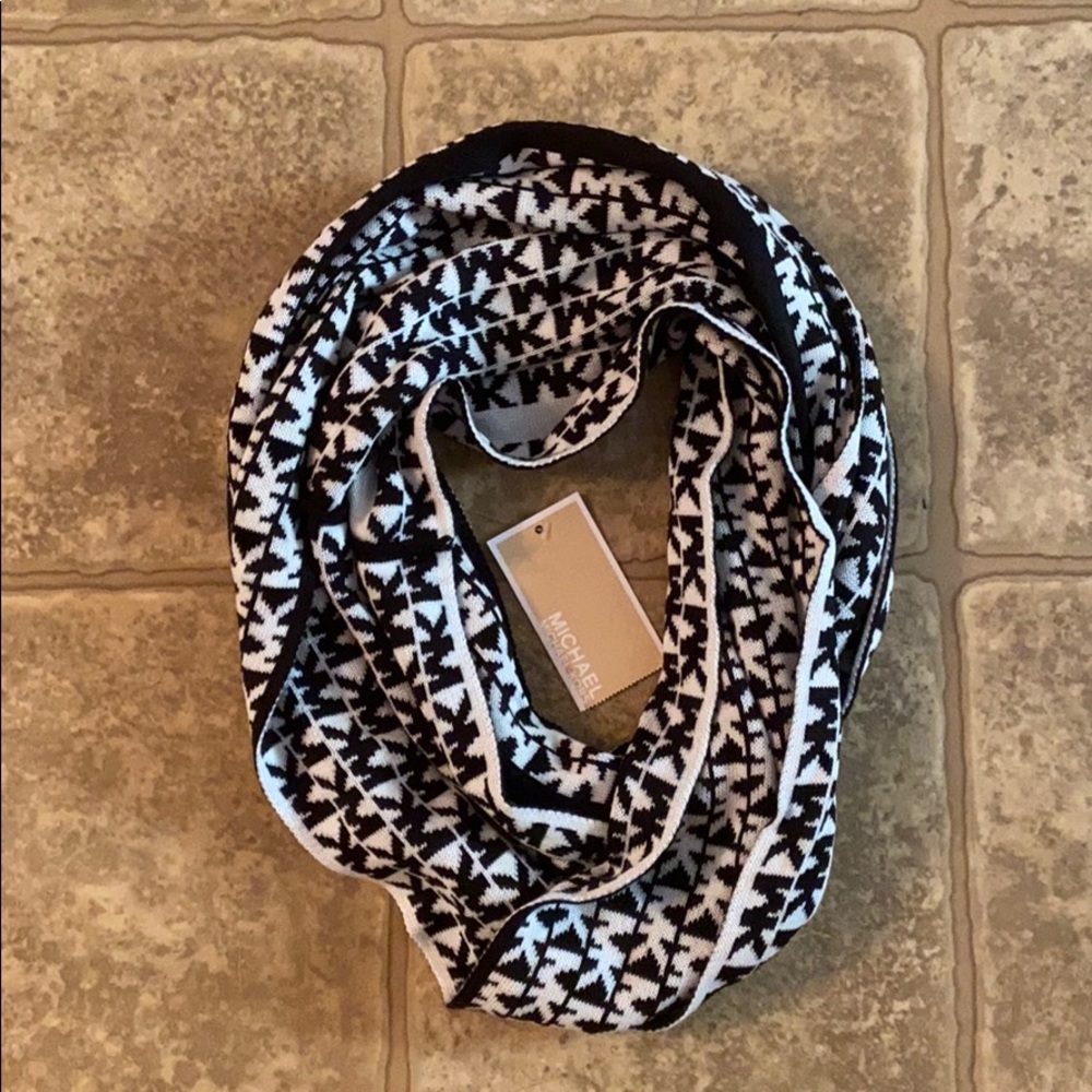 Michael Kors Infinity Scarf